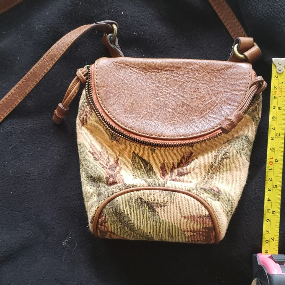 Tommy Bahama purse